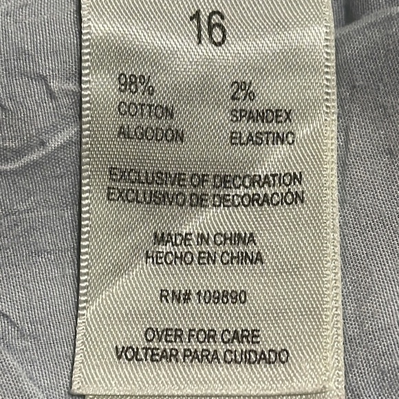 Seven7 Distressed Denim Weekend Plus Size Shorts - EUC - Picture 6 of 6